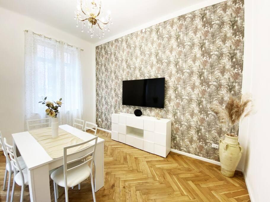 Apartment Dhouse Antichita All'avanguardia *